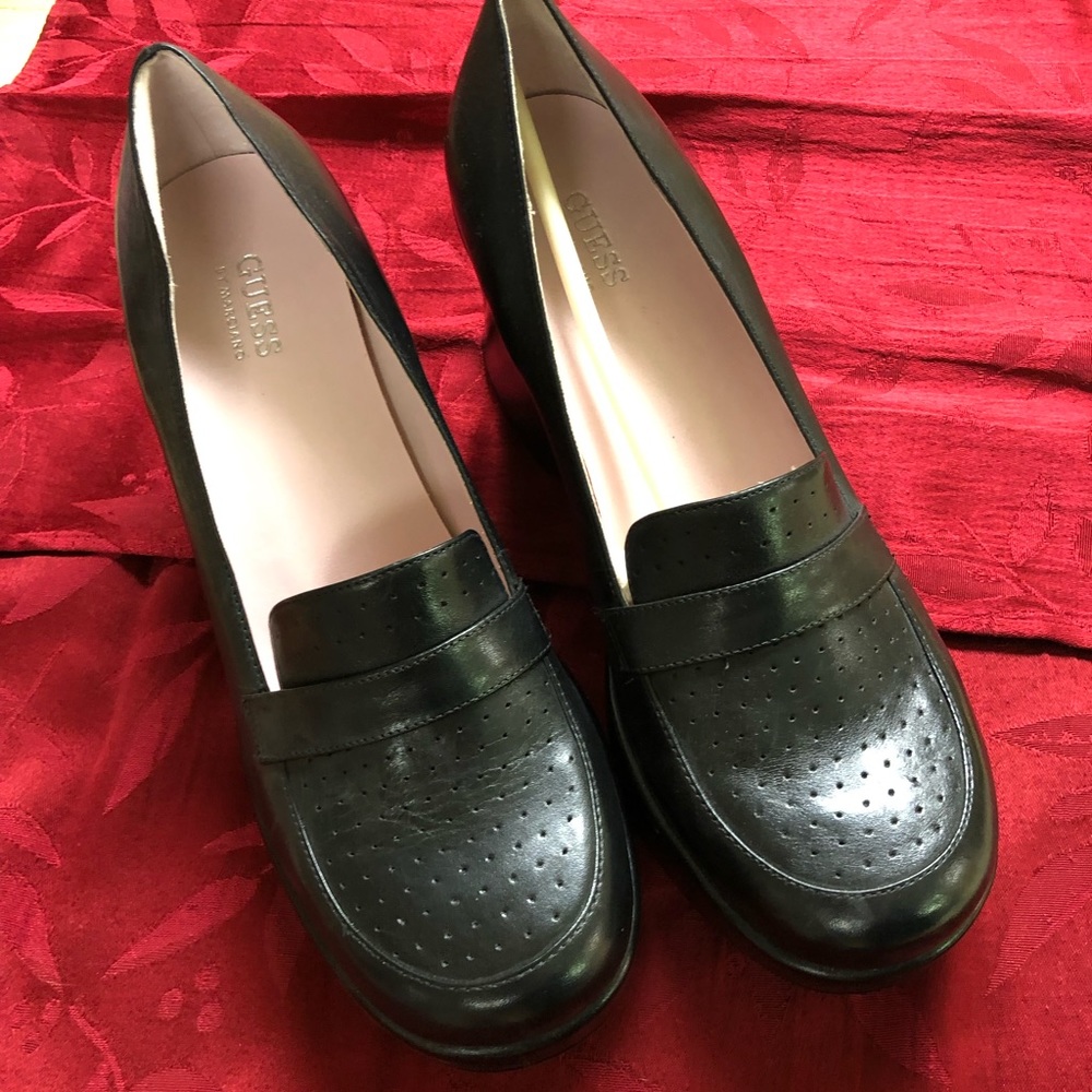 NEW Guess Women’s Sz 10 wedge loafers
